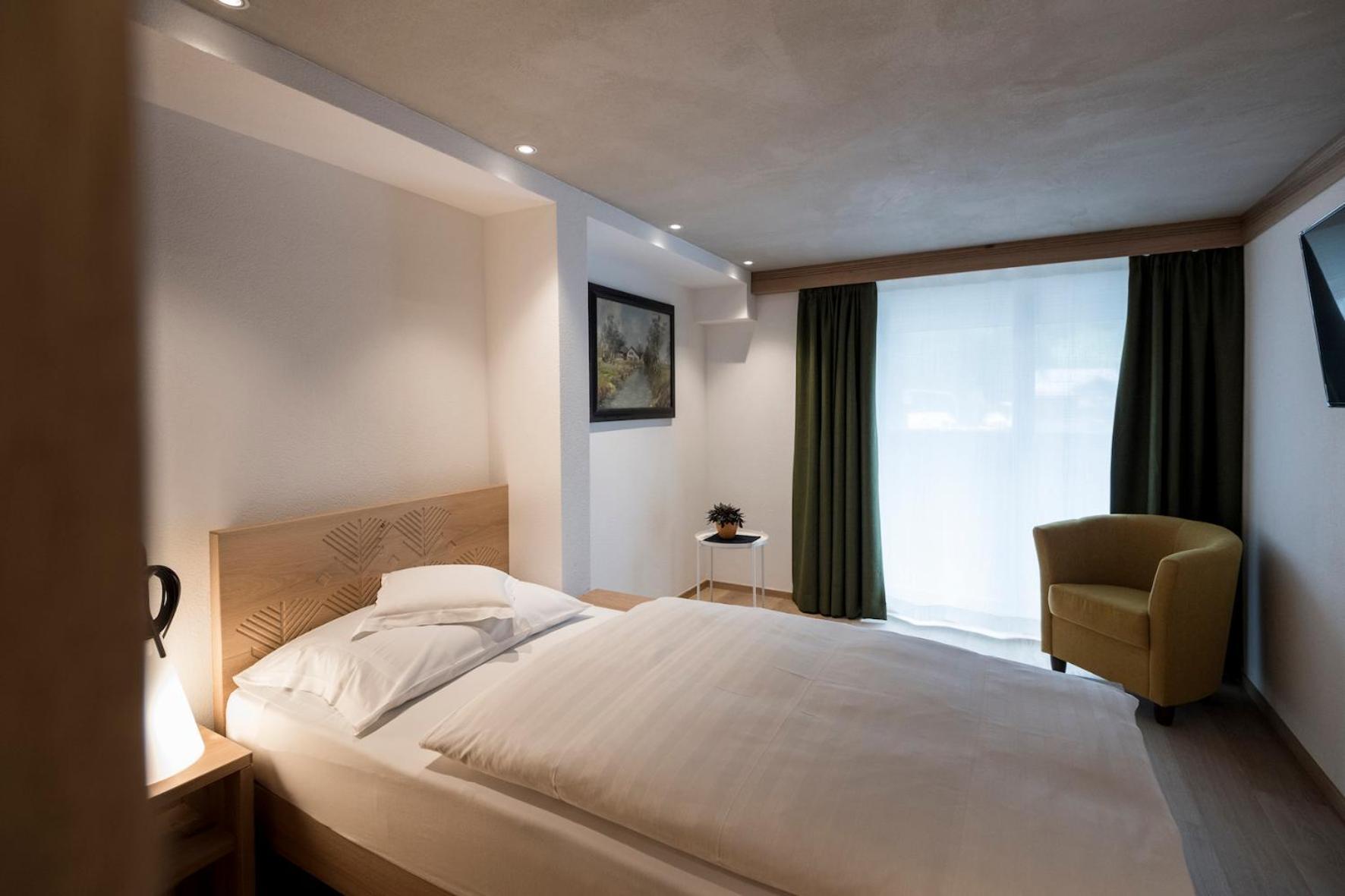 קורברה אין בדיה Posta Zirm Hotel מראה חיצוני תמונה